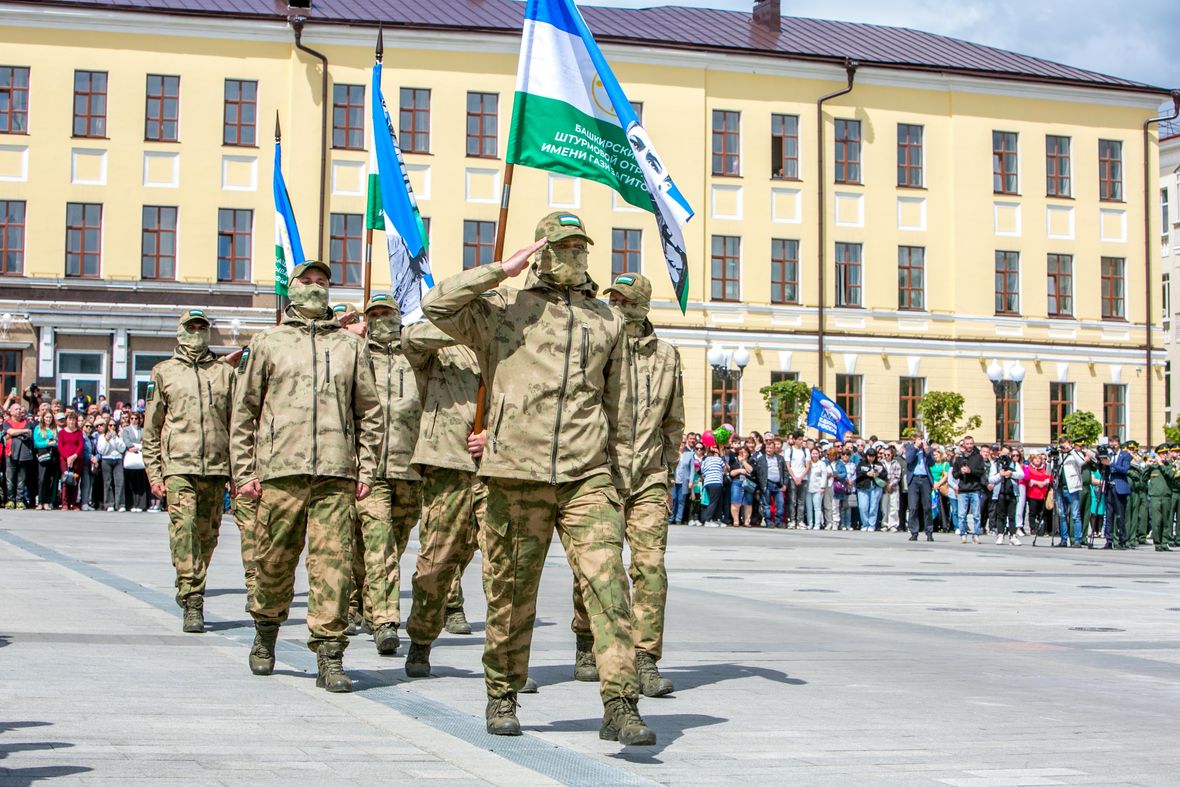 Уфа проводила на слаживание три роты полка «Башкортостан» — фоторепортаж