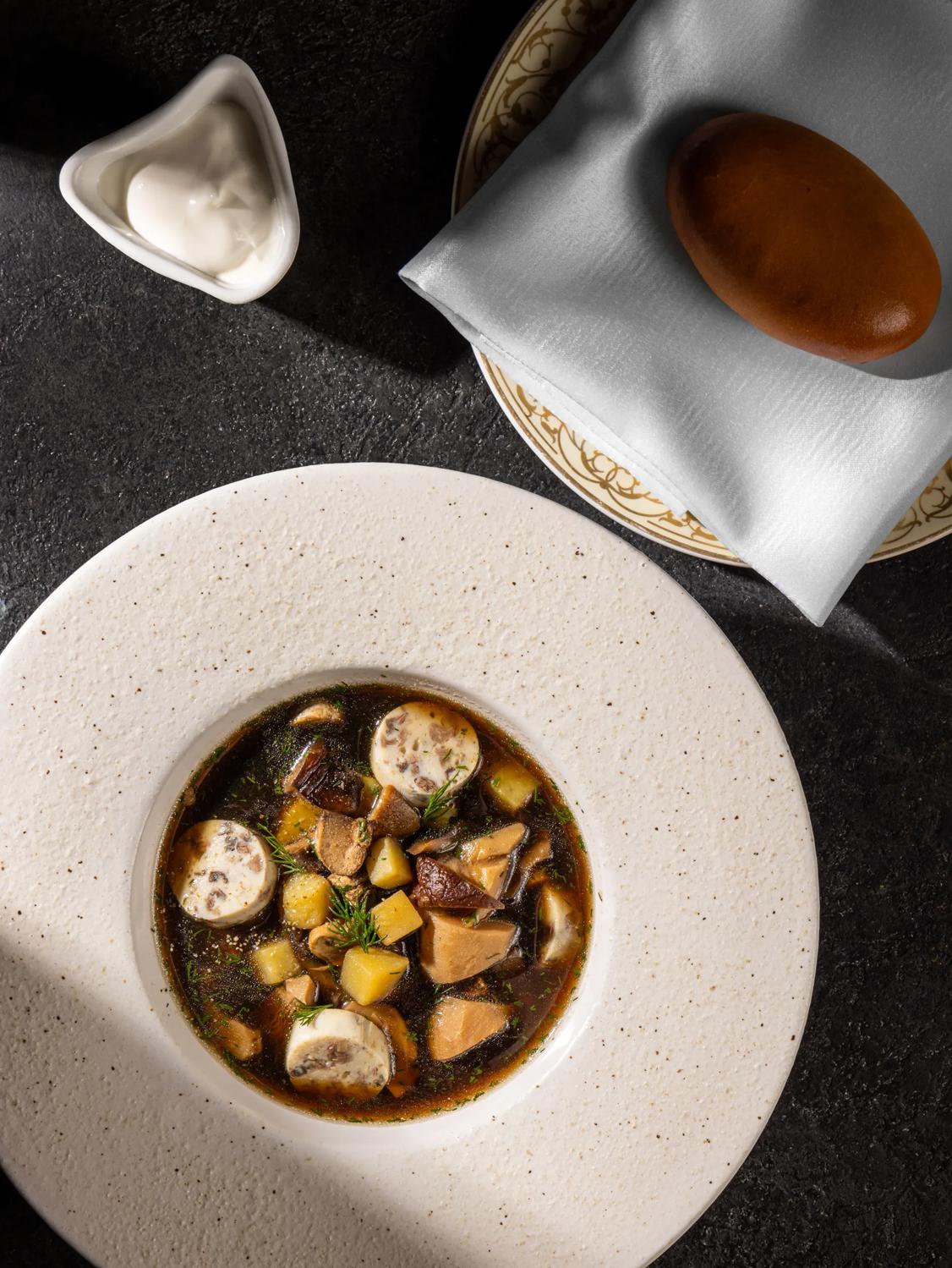 Суп с лисичками в ресторане «Брунелло»