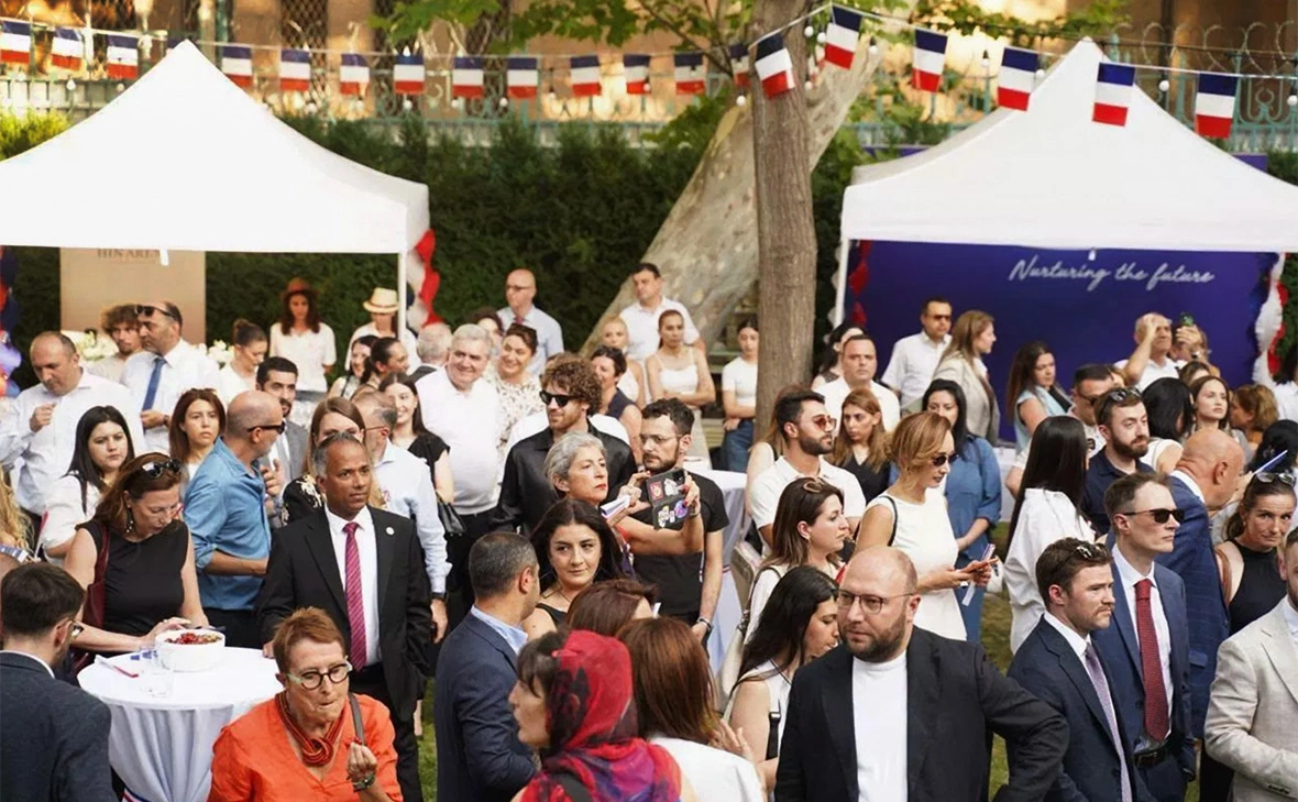 Press office of the Embassy of France in Armenia
