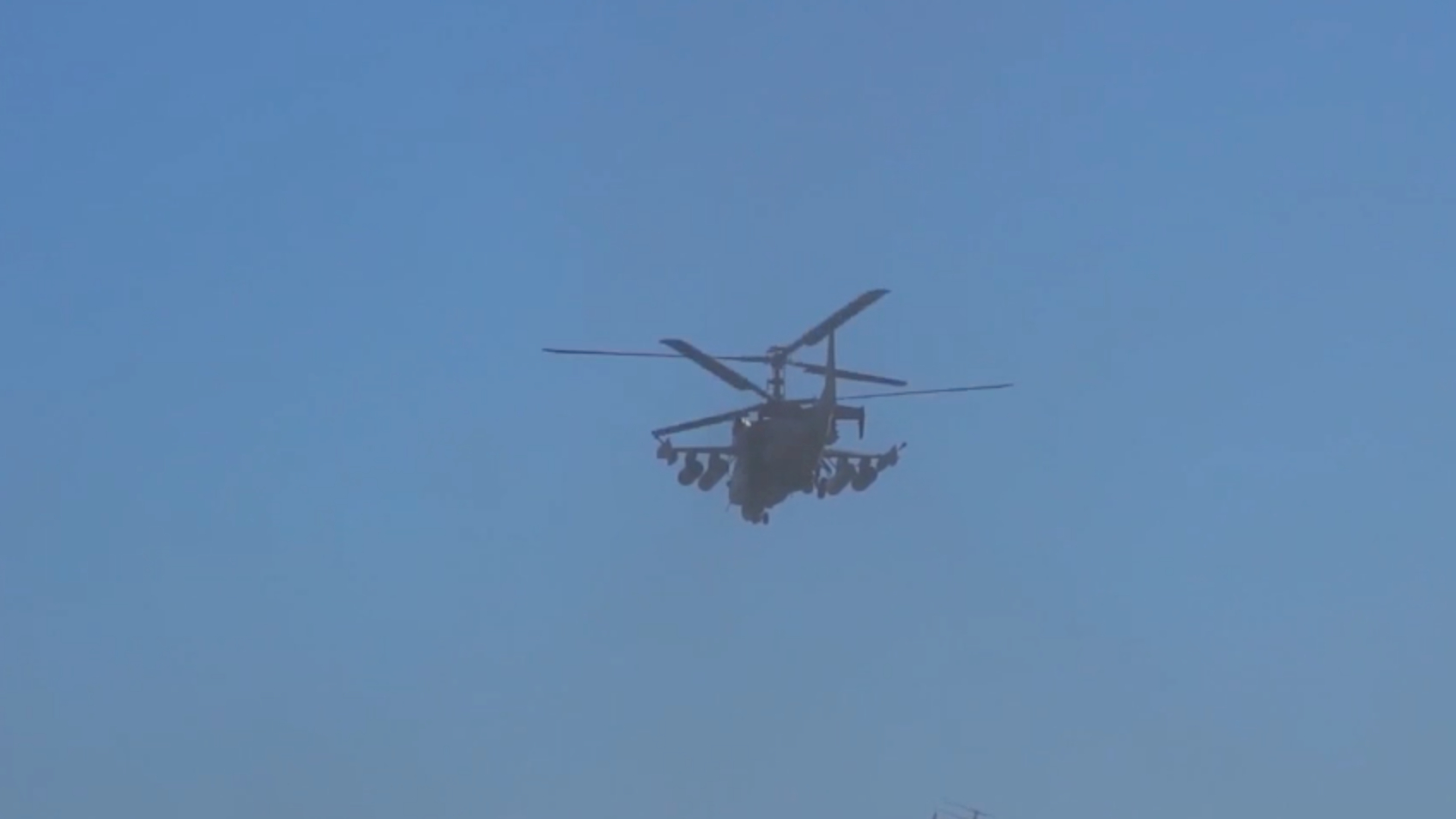 Минобороны России показало кадры удара вертолетами Ка-52 по позициям ВСУ