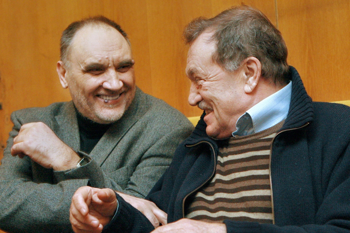 Алексей Козлов и писатель Василий Аксенов (слева направо) во время вечера, прошедшего в рамках фестиваля лауреатов премии «Триумф» в Большом зале Центрального дома литераторов, 2006 год