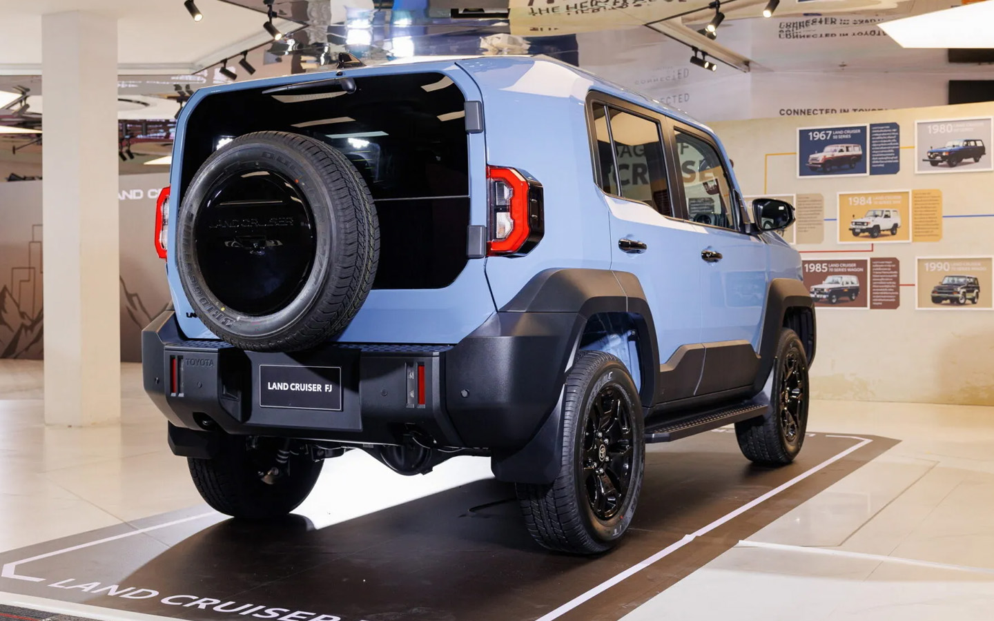 Toyota Land Cruiser FJ