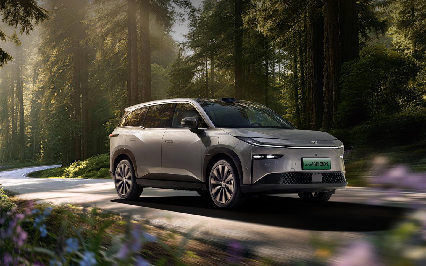 В России начали продавать Toyota bZ3X. В Китае на нее ажиотажный спрос