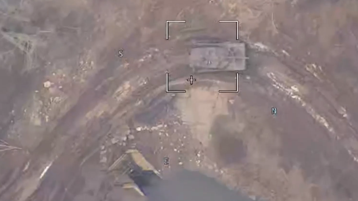 Минобороны показало видео уничтожения взвода танков Leopard в Донбассе