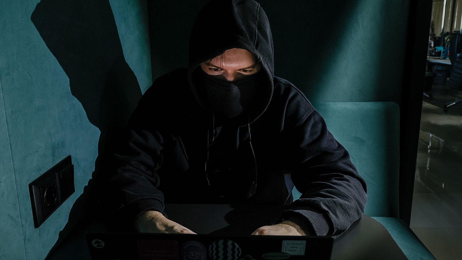 Мошенники стали брать в аренду аккаунты детей в WhatsApp для звонков