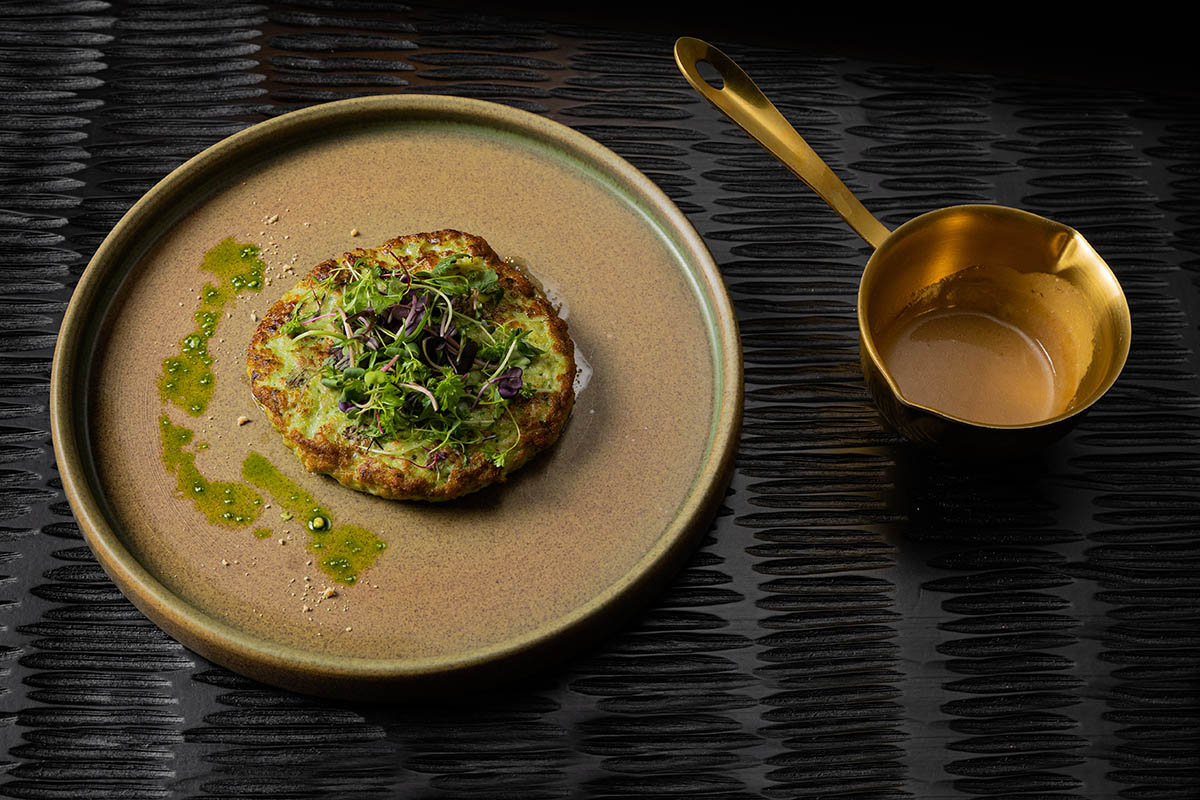 Котлеты — базовое блюдо российской кухни: их готовят дома и подают в ресторанах