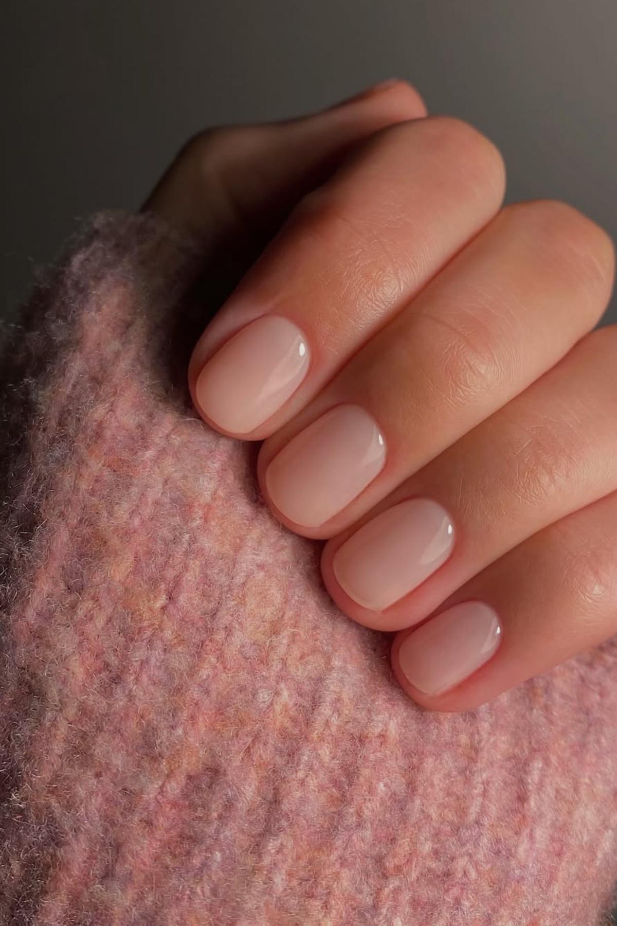 Избегайте выраженного зеркального эффекта: должно получиться нежное свечение