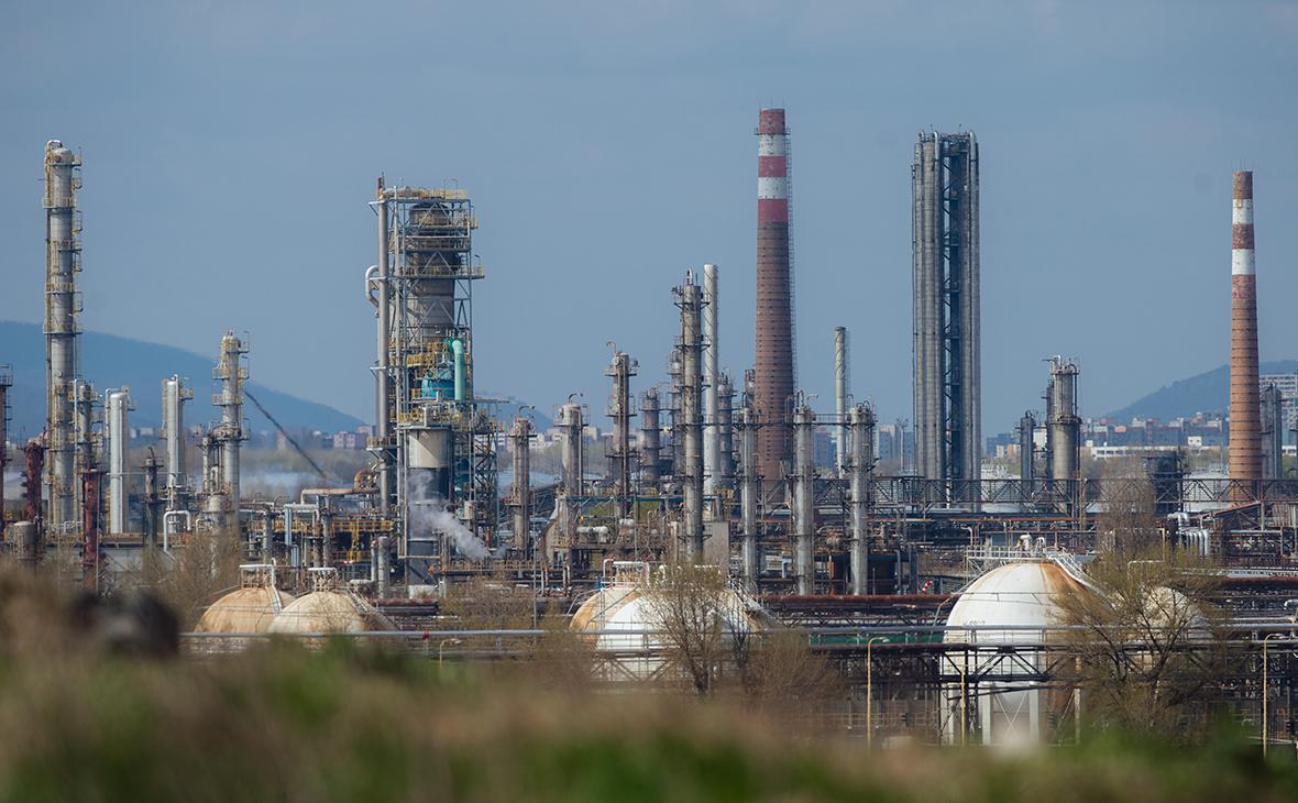 Пожар произошел на нефтеперерабатывающем заводе Slovnaft в Братиславе