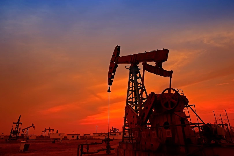 Цена нефти Brent опустилась ниже $80 за баррель впервые за две недели