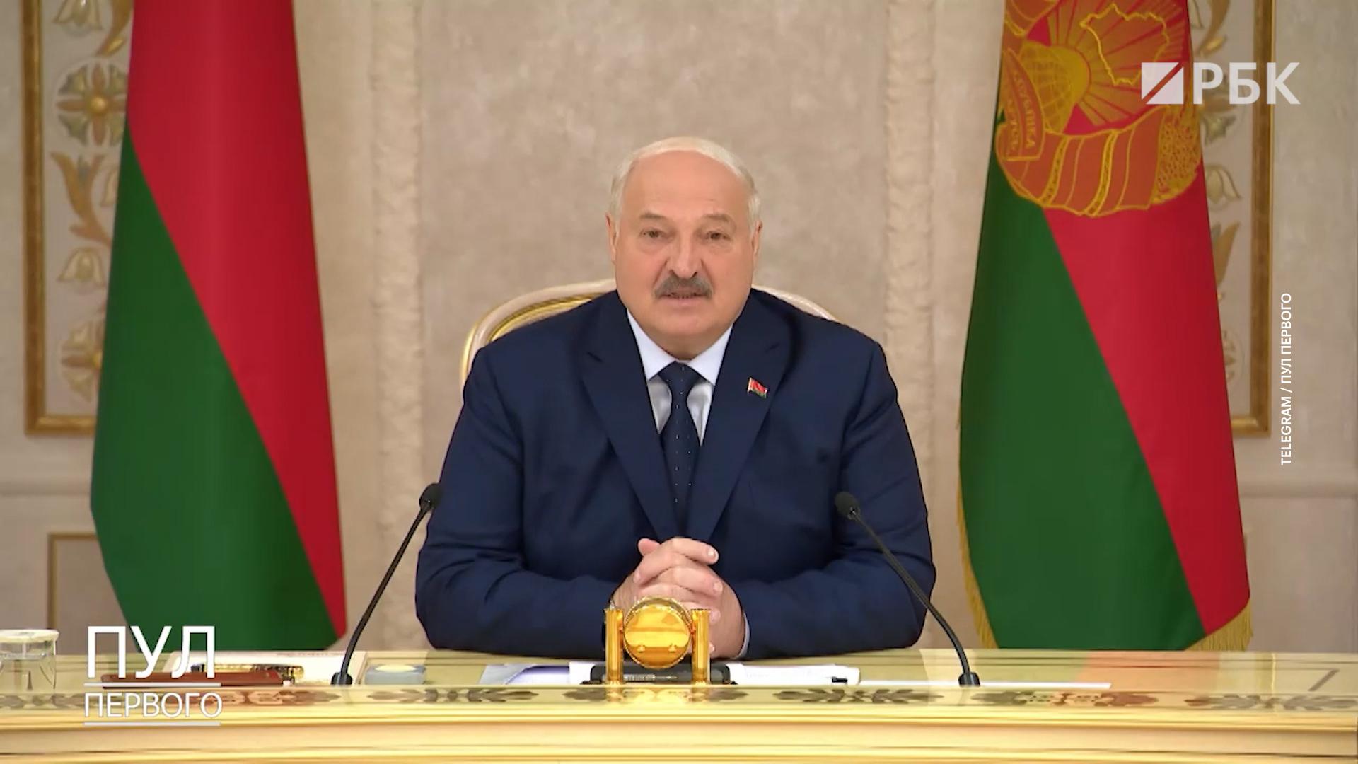 Лукашенко похвалил Беглова за уборку снега в Петербурге
