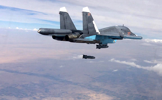 Истребитель-бомбардировщик Су-34. Авиаудар над провинцией Ракка, Сирия