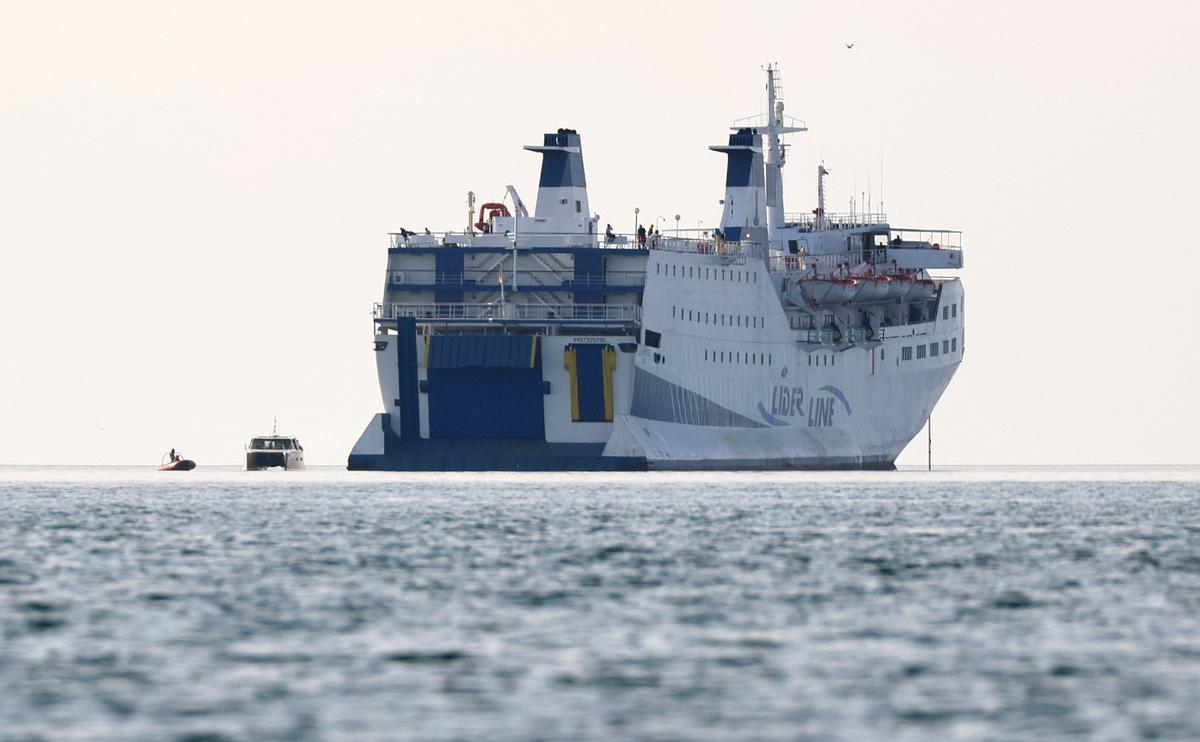 Паром Sea Bridge из Трабзона у берегов Сочи