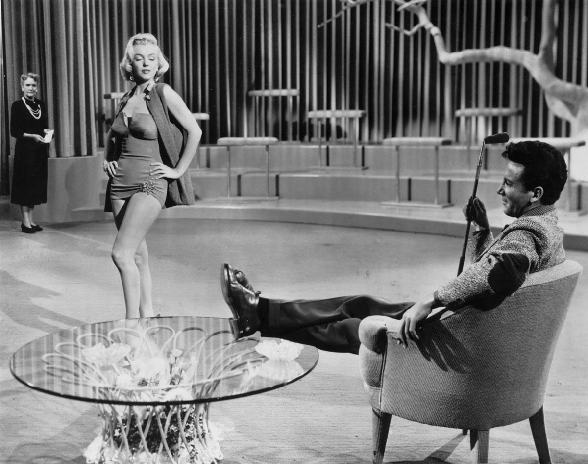 Ромком 1953 года «Как выйти замуж за миллионера» заработал в прокате $8 млн, то есть стал самым успешным в году у студии Fox после библейского пеплума «Плащаница». Вместе с лентами «Джентльмены предпочитают блондинок» и «Ниагара» фильм сделал Мэрилин Монро самой кассовой актрисой года