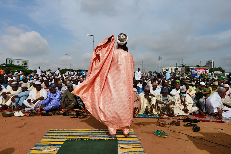 Верующие в Абудже, столице Нигерии