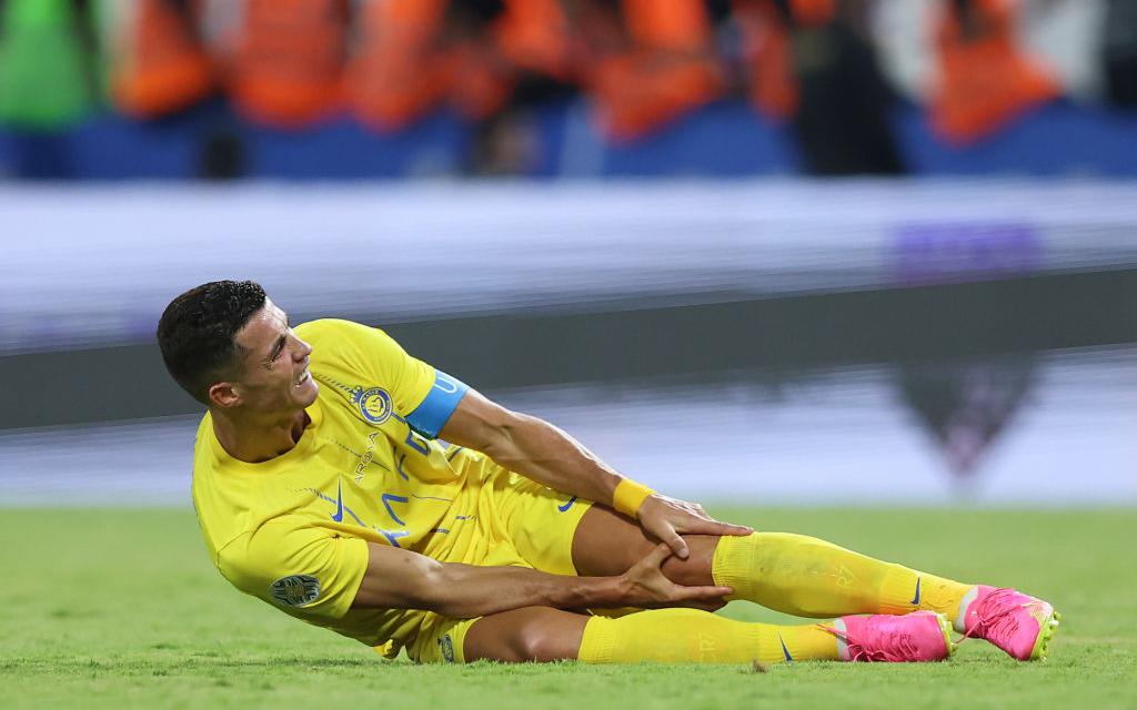 Роналду увезли с поля на электрокаре в финале Кубка африканских чемпионов
