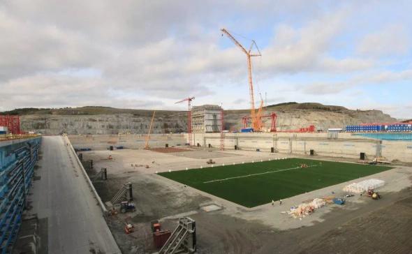 Футбольное&nbsp;поле в морском доке в Белокаменке, 2023 год