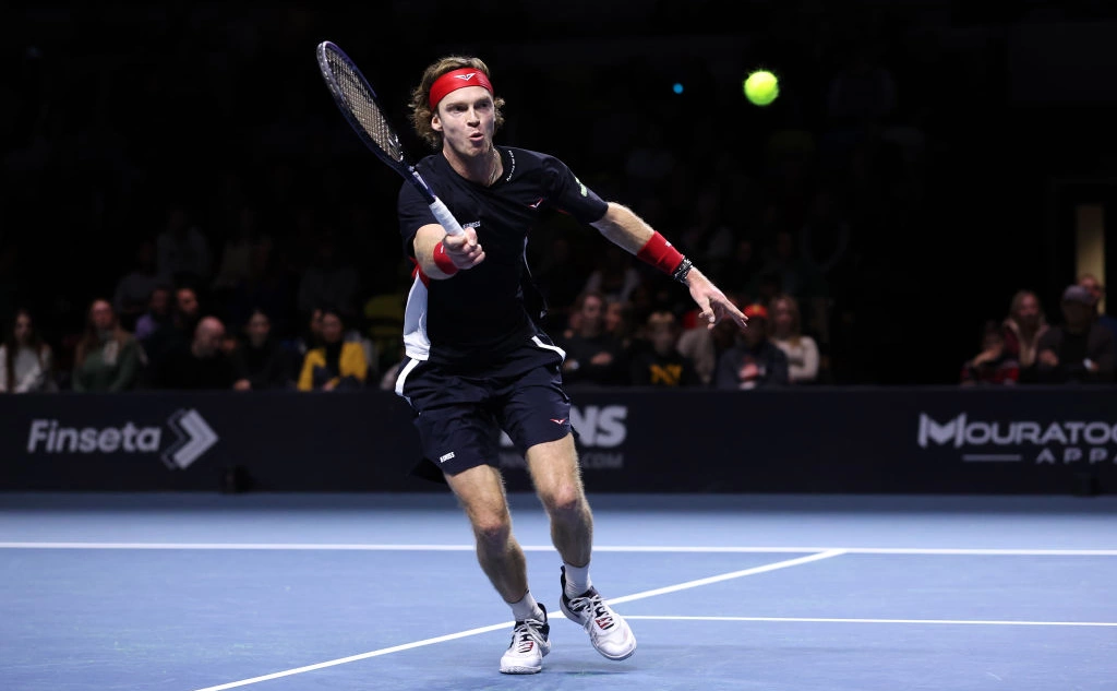  Julian Finney / Getty Images