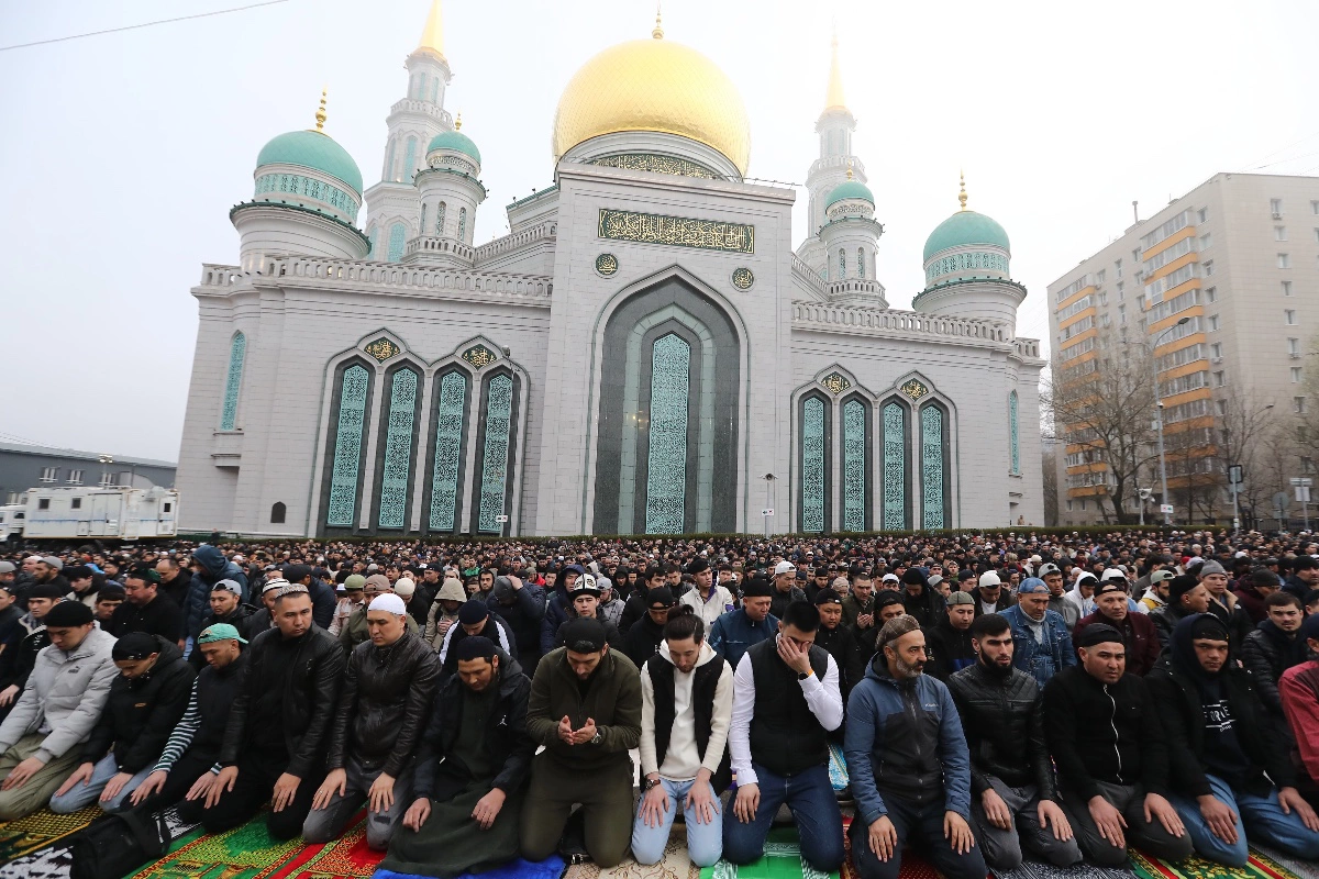 Празднование Ураза-байрам в Москве