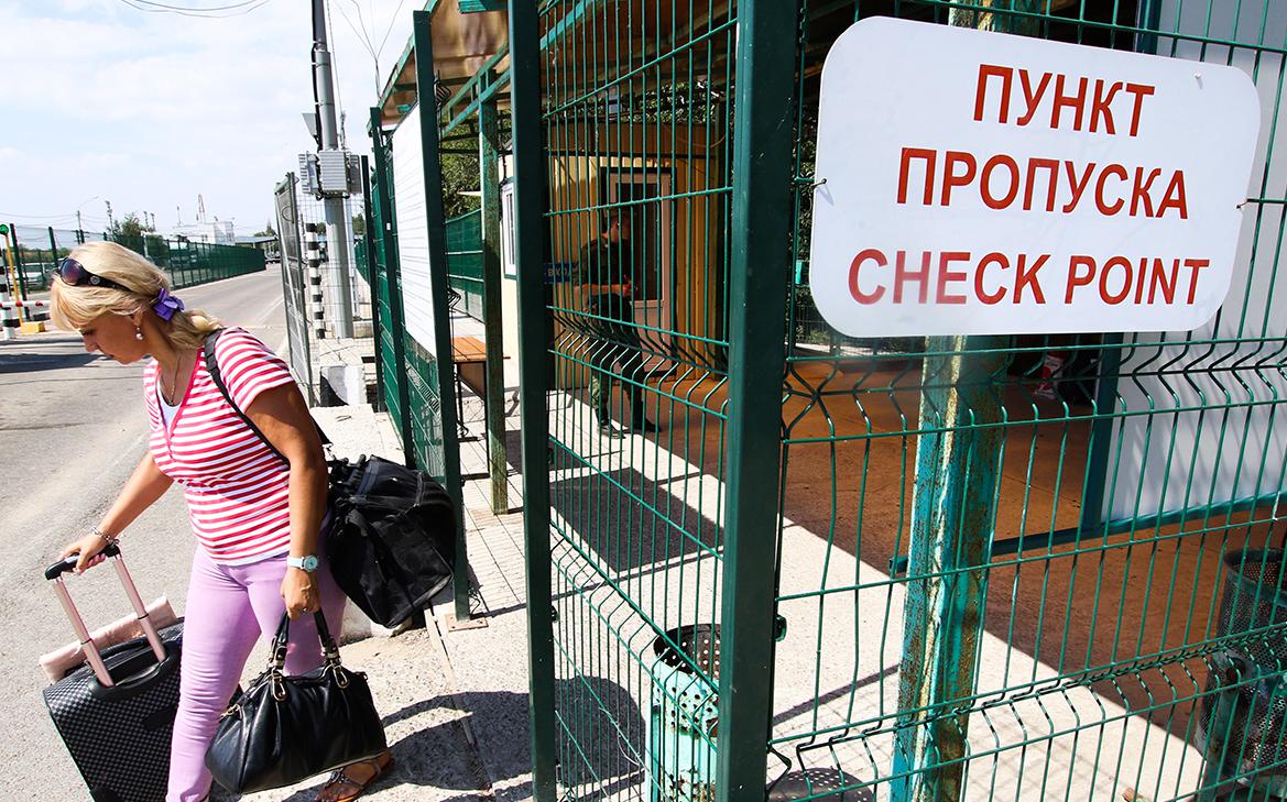 Глава ФТС объяснил закрытие 20 пунктов на границе с Украиной