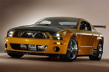 Нью-Йорк: Ford Mustang GT-R