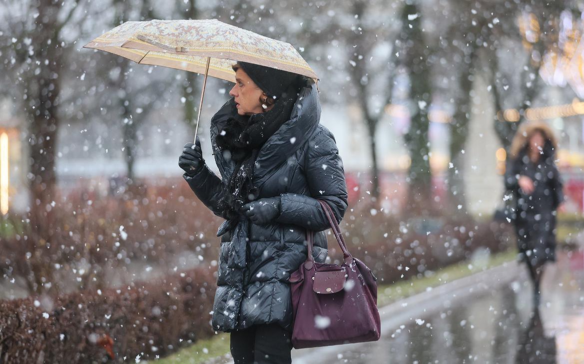 Москвичей предупредили о гололедице и небольшом снеге