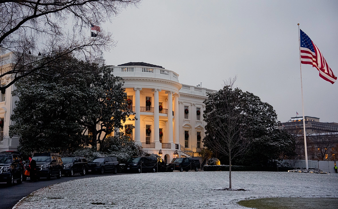 Andrew Harnik / Getty Images