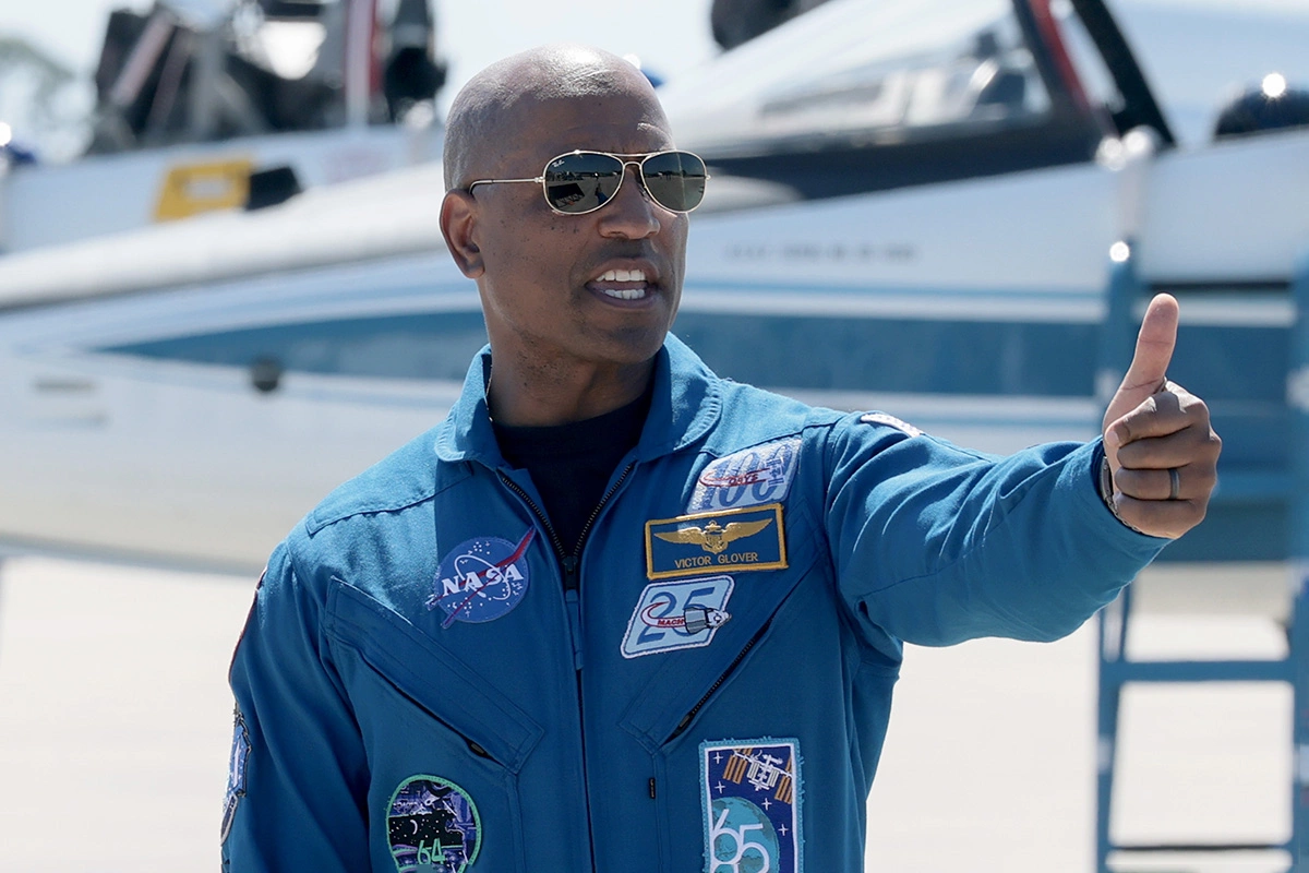 Виктор Гловер