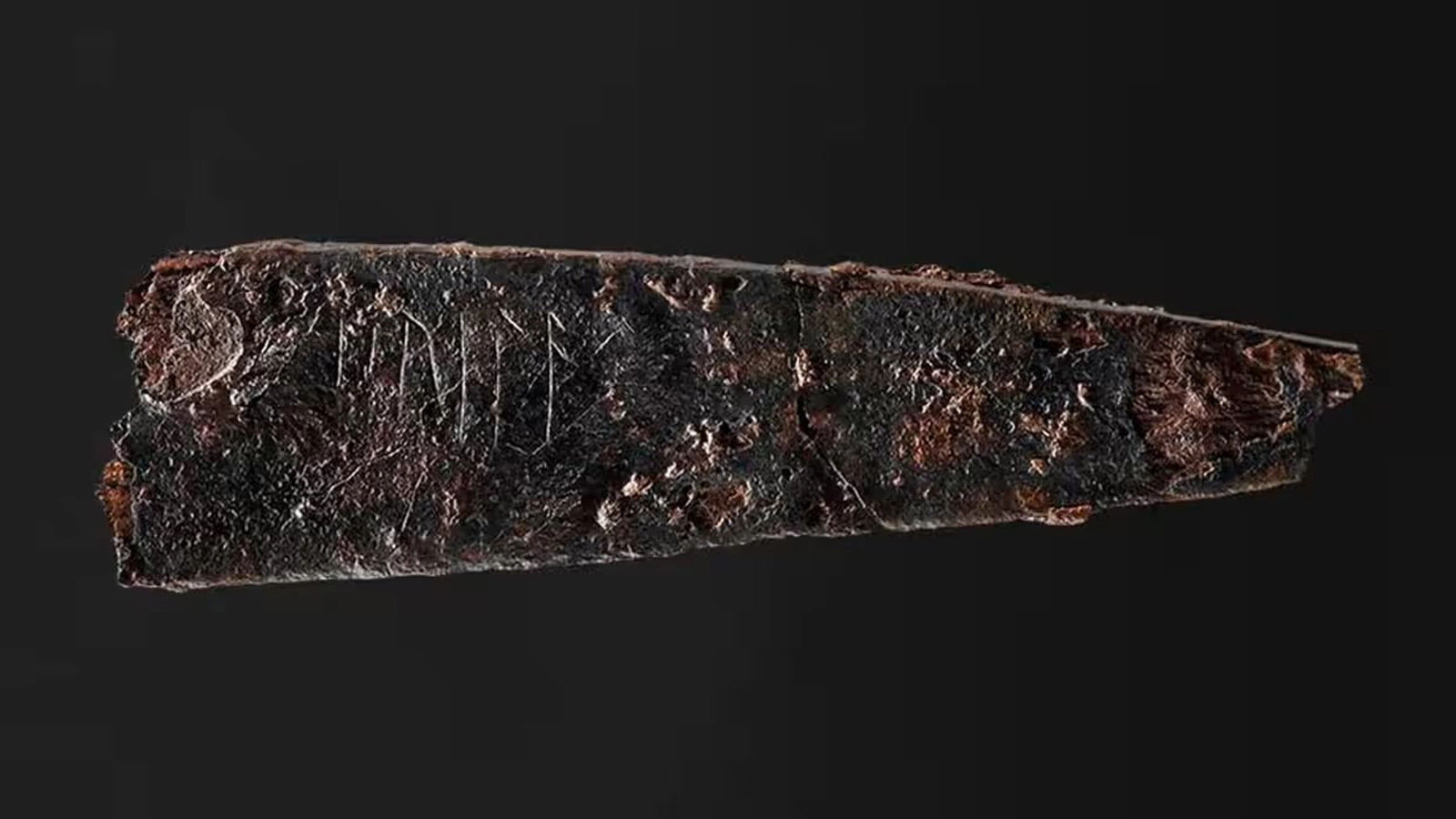 <p>Железный нож диаметром 8 см, который будет выставлен в музее Оденсе.&nbsp;Фото взято с сайта музея Оденсе</p>