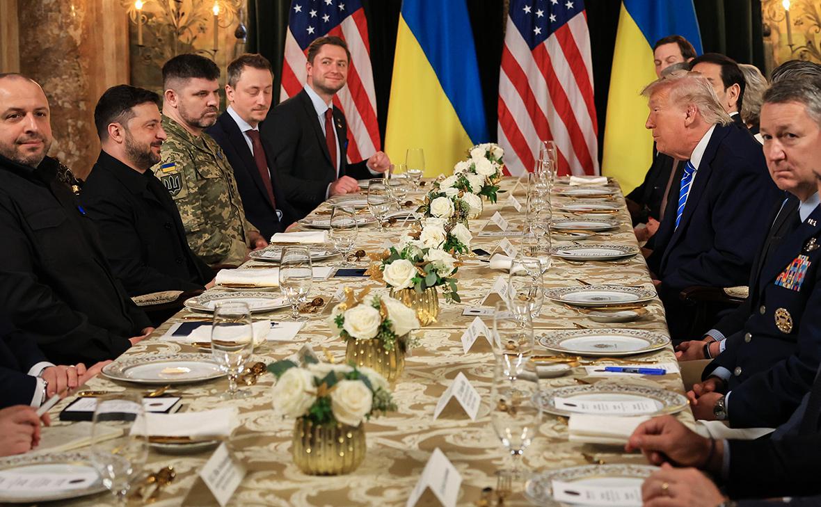 Владимир Зеленский и Дональд Трамп во время встречи