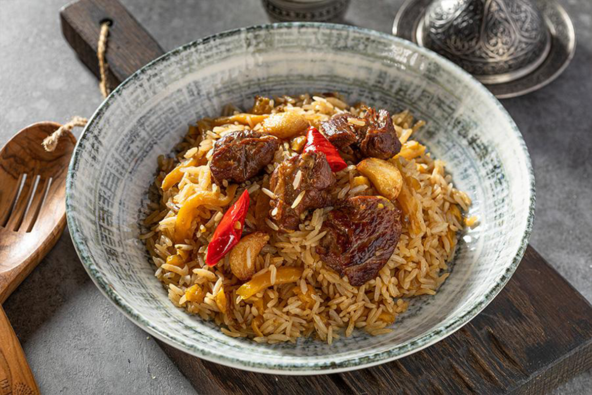 Сабза плов. Чайхона ош фото. Чупонча узбекское блюдо. Плов чайханский фото. Плов узбекский чайханский.