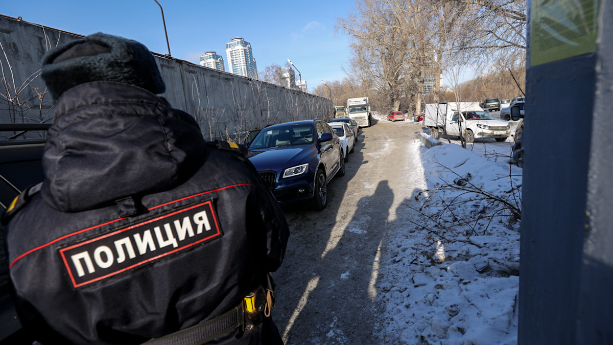 Полиция проведет проверку из-за конфликта на Заводе радиоаппаратуры