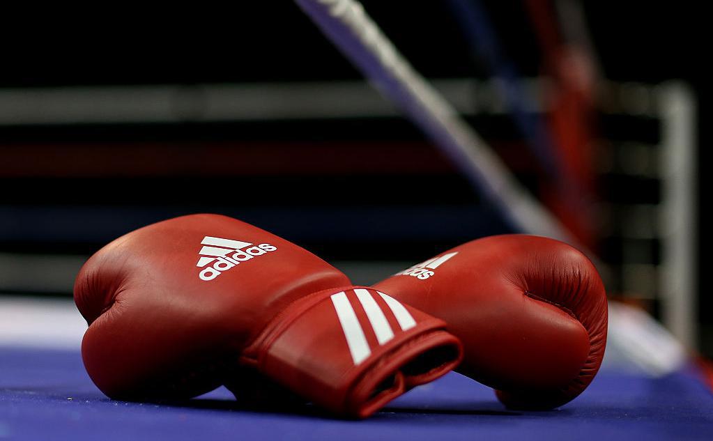 Экс-чемпионка мира по боксу Оливерас умерла после инсульта в возрасте 47 лет
