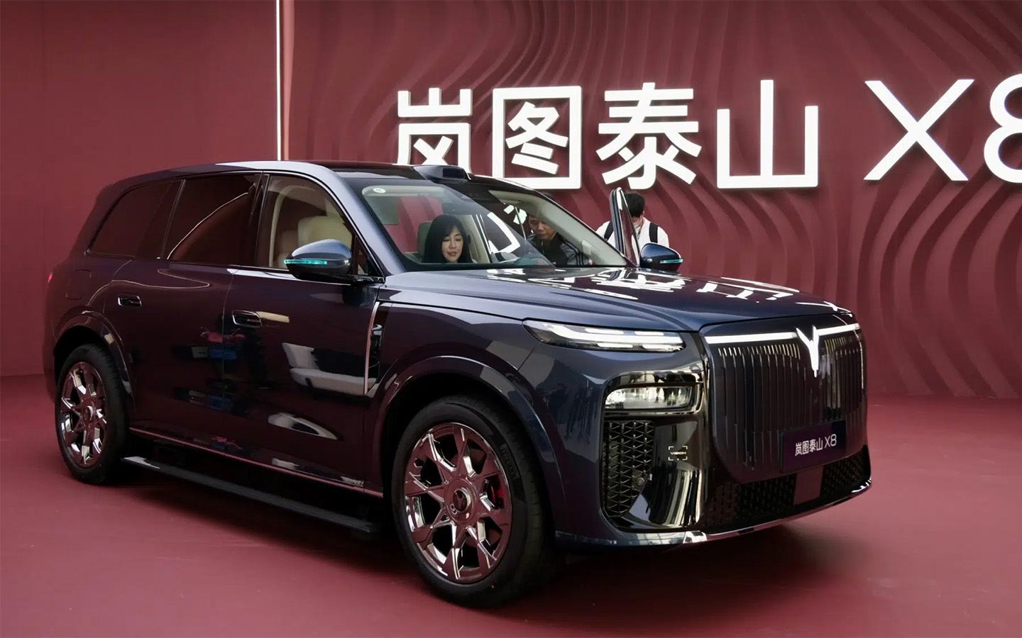 Voyah Taishan X8