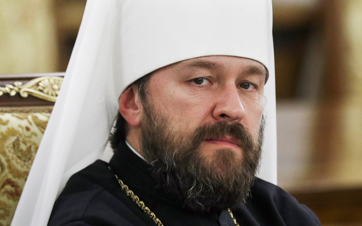 В РПЦ связали прикуривание от свечи с нехваткой религиозного воспитания