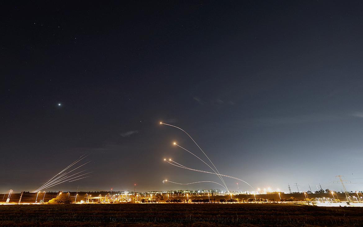 Израиль сообщил о выпущенных из Газы нескольких сотнях ракет