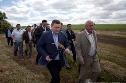 Бочаров обсудил с фермерами перспективы развития АПК региона