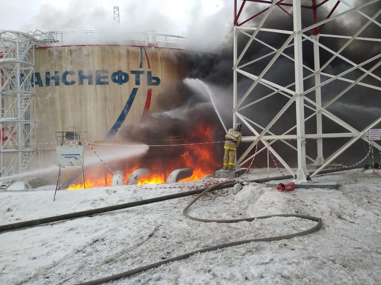 В Татарстане произошел пожар на нефтеперекачивающей станции «Транснефти»