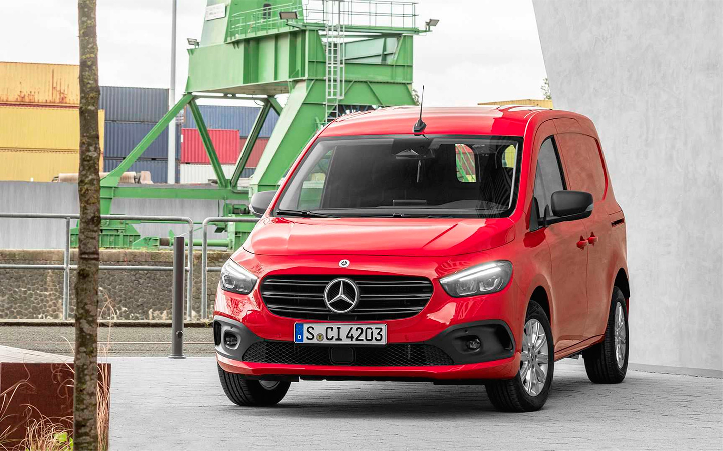 Mercedes представил новый компактвэн Citan