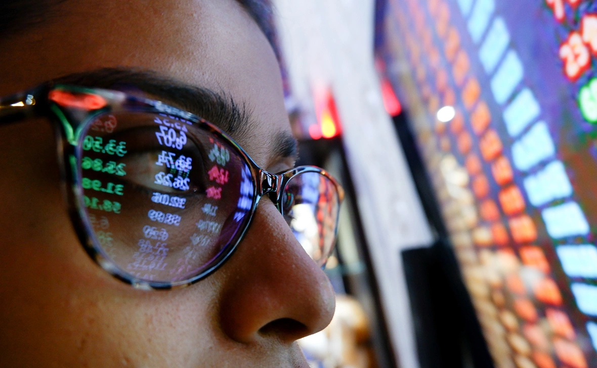 Tanmoythebong / Shutterstock