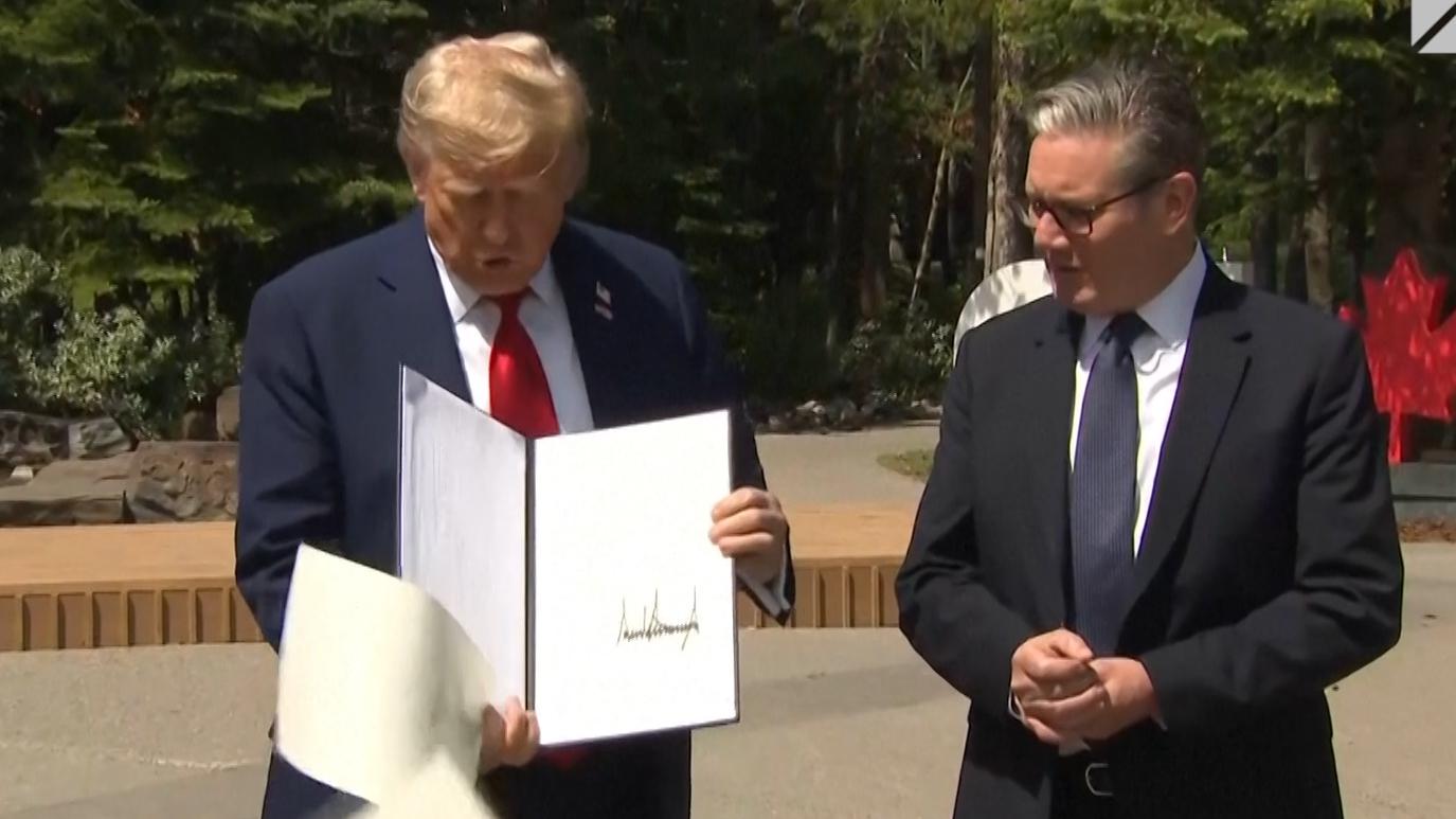 Трамп уронил «очень важное» соглашение с Британией. Видео