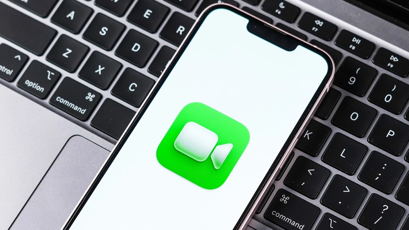 В России заблокировали FaceTime — приложение для голосовых звонков и общения по видеосвязи, разработанное Apple