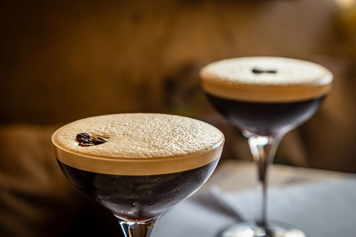 Espresso Martini — главный кофейный коктейль последних лет