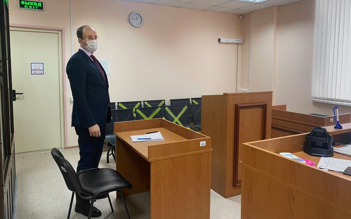 В зале Таганского&nbsp;суда Москвы во время избрания меры&nbsp;об административных правонарушениях&nbsp;GitHub