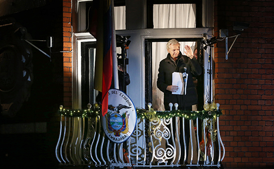 Основатель WikiLeaks Джулиан Ассанж в посольстве Эквадора в Лондоне