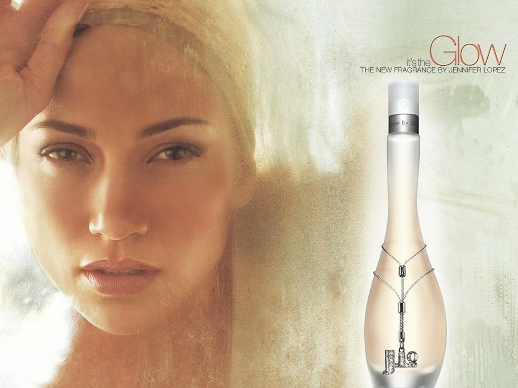 Реклама аромата Glow от Дженнифер Лопес, 2002 год