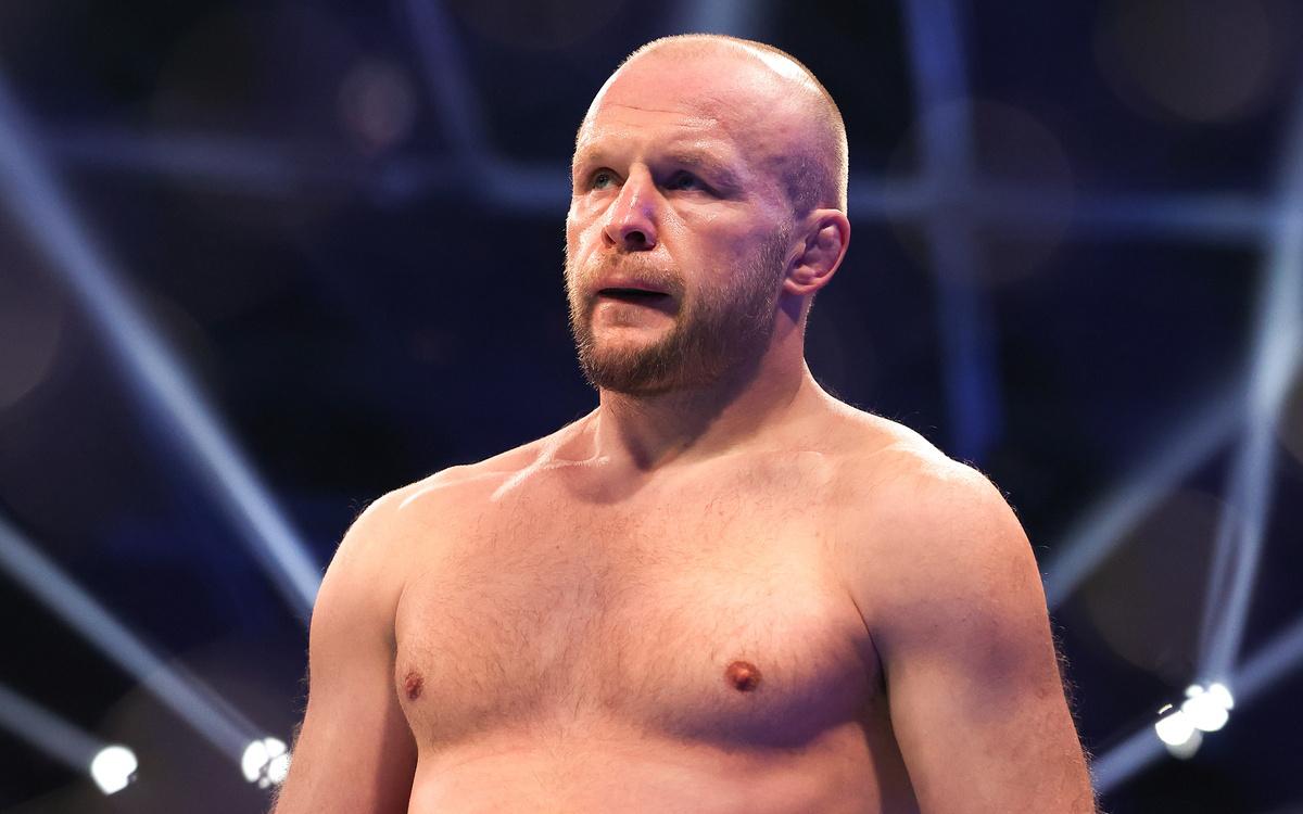 Шлеменко «задушил» экс-бойца UFC и прервал свою серию без побед