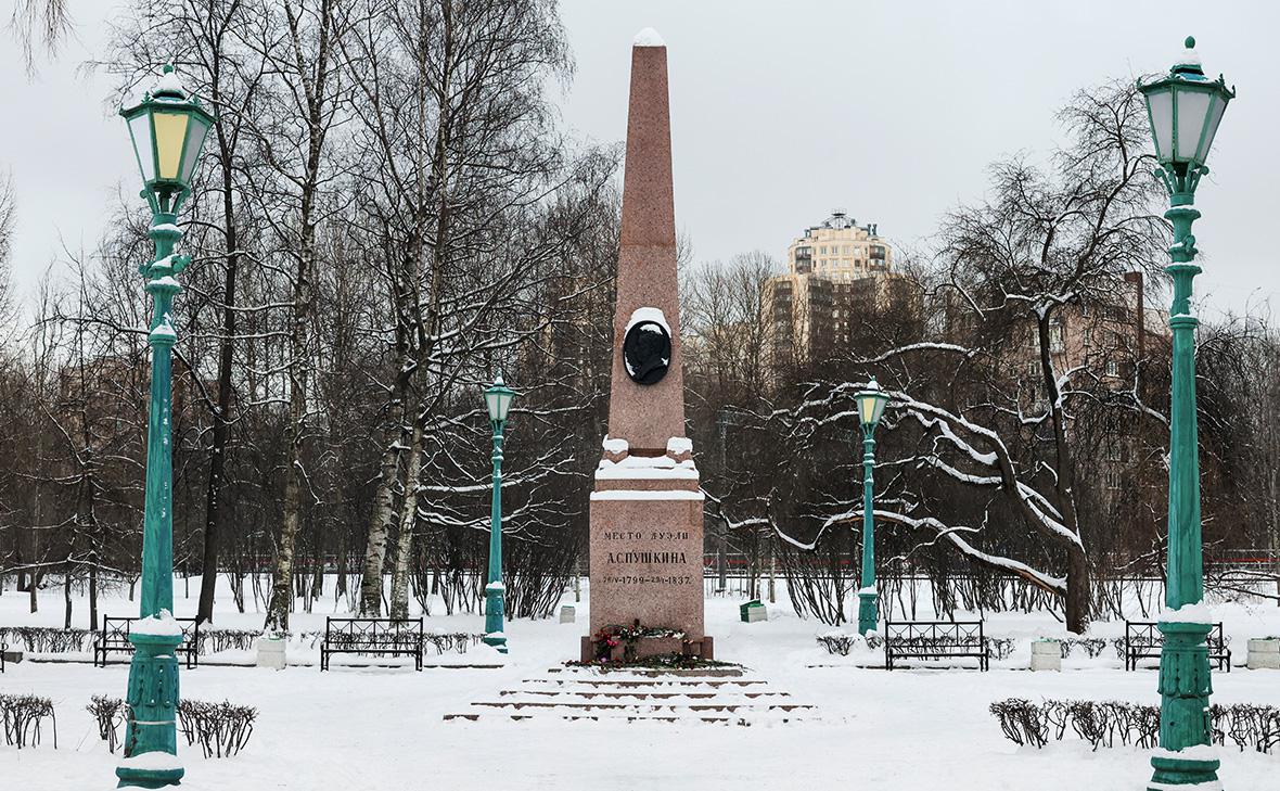 Обелиск на месте дуэли Александра Пушкина и Жоржа Дантеса