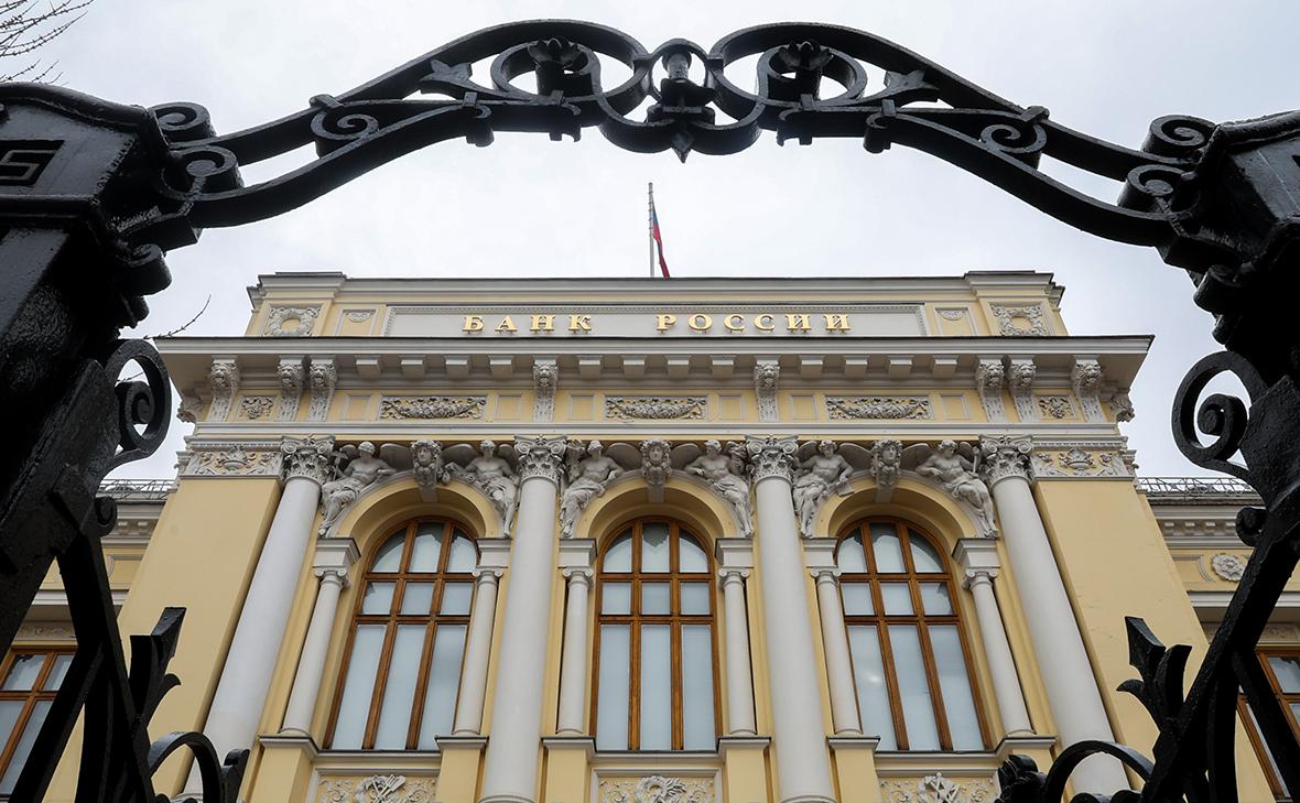 В ЦБ назвали процент инвесторов, успешно сдавших экзамен на «квала»