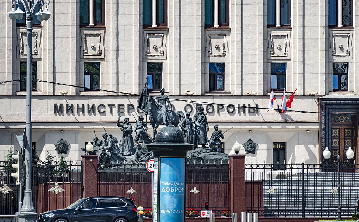 Минобороны сообщило о возвращении из плена трех российских летчиков