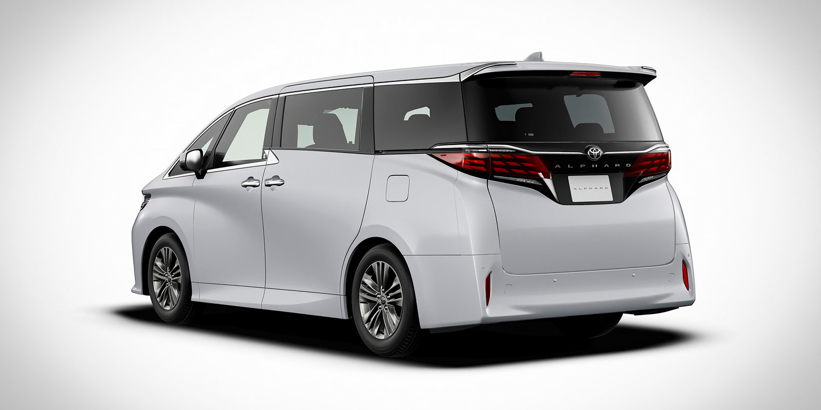 Минивэн Toyota Alphard сменил поколение. Все подробности :: Autonews